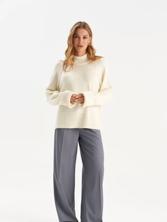 Джемпер женский (цвет: молочный) фото 9