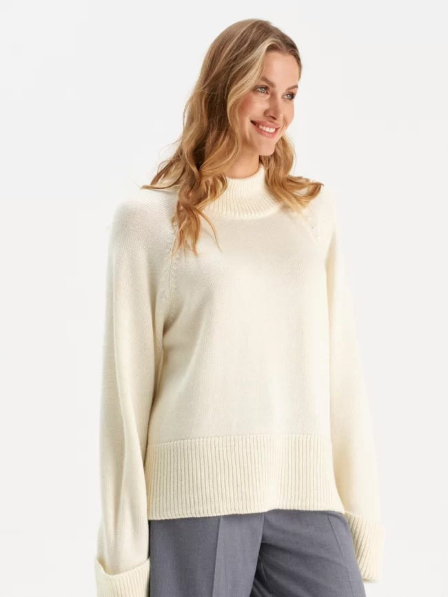 Джемпер женский (цвет: молочный) фото 7